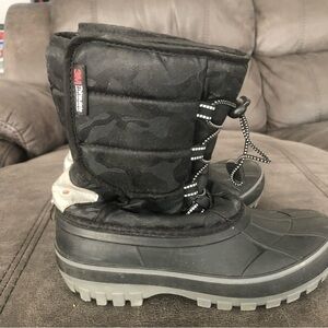 Thinsulate Boys Size 2 Boots
